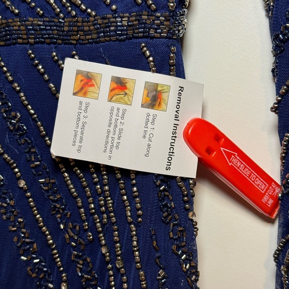 NWT Mac Duggal 5240 Long Sleeve Beaded Column Gown in Midnight Size 2 - Picture 8 of 10